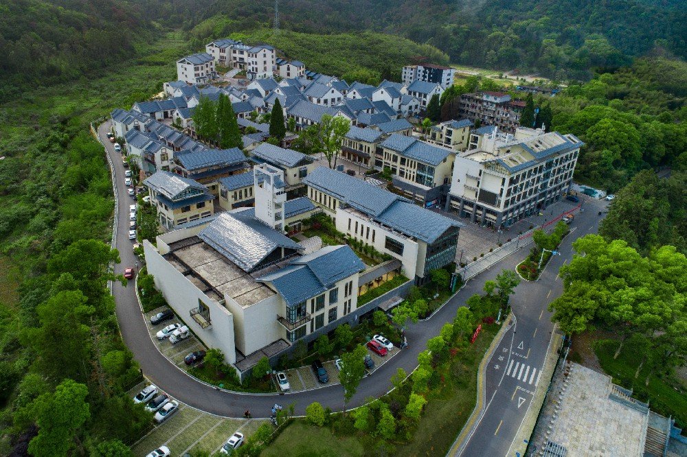 瑞气盈门